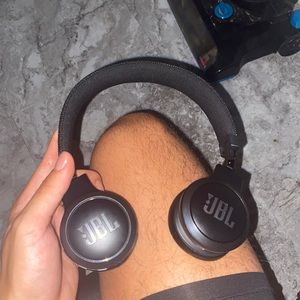 Jbl live 460 Nc on ear headphones